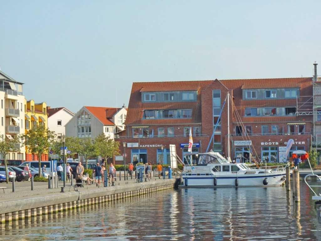 Ferienwohnung "Am Yachthafen" Objekt Id 12104-7 Waren  Dış mekan fotoğraf